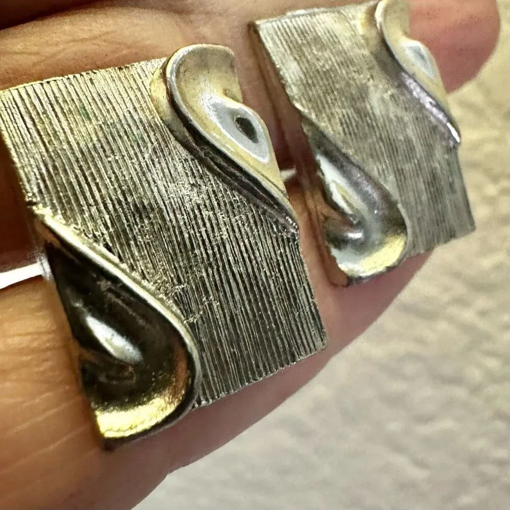 Silver tone vintage cuff links